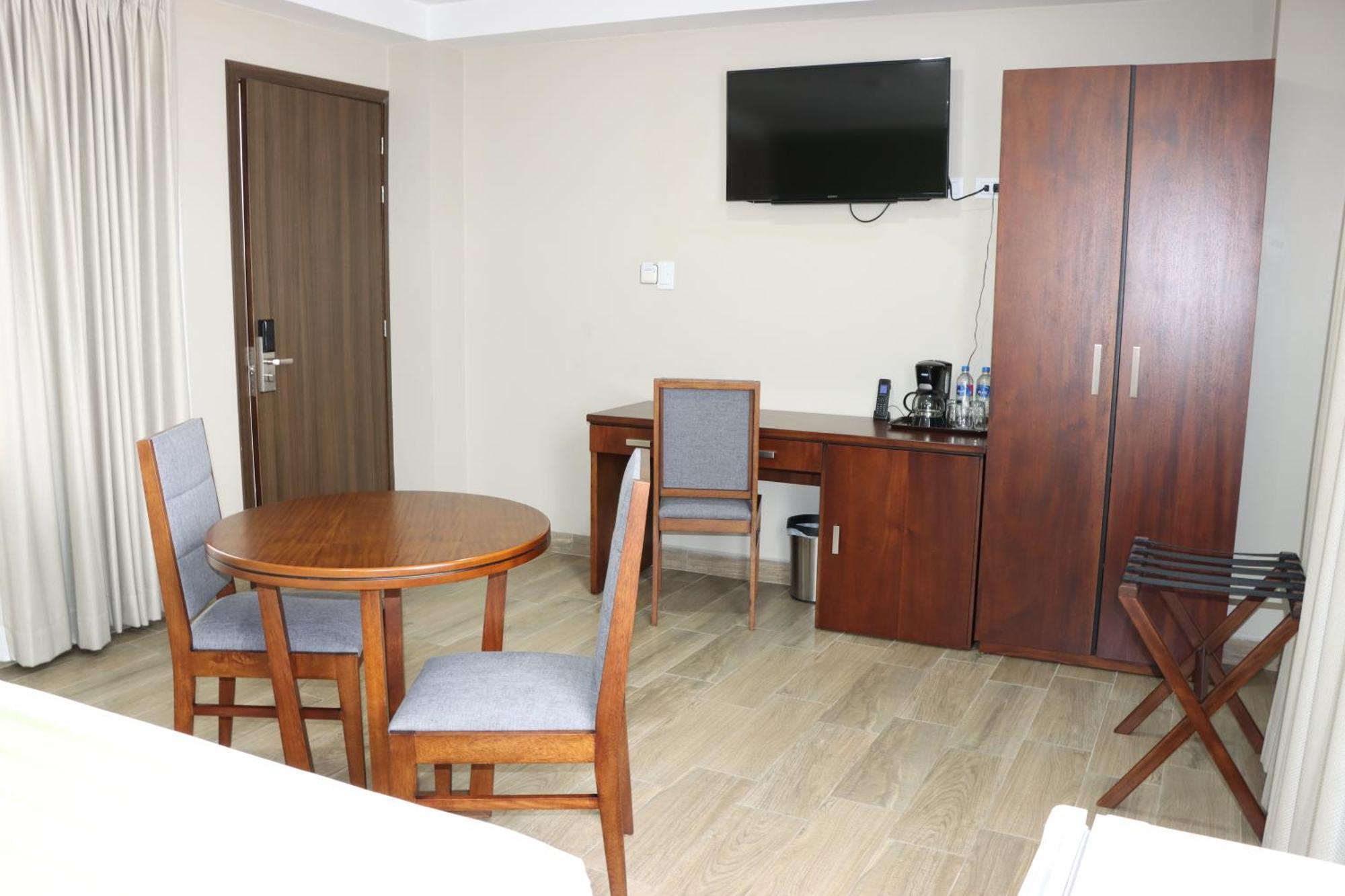 Hotel San Agustin Plaza لاتاكونغا المظهر الخارجي الصورة